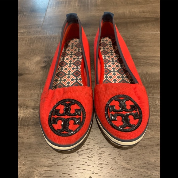 Tory Burch slip on flats - Picture 1 of 5